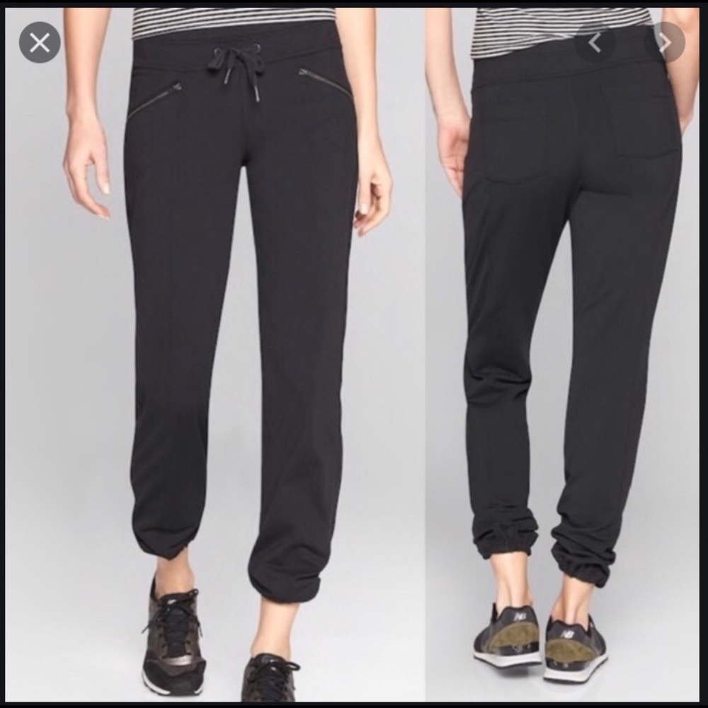 Athlete metro slouch capris-black.  So cute!